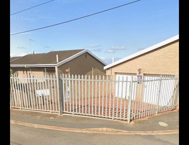 5 BEDROOM TOWNHOUSE FOR SALE IN GLENWOOD